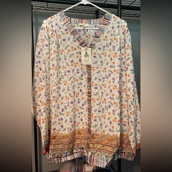 30 Easel Multicolor Floral V-Neck Blouse - Picture 3 of 3